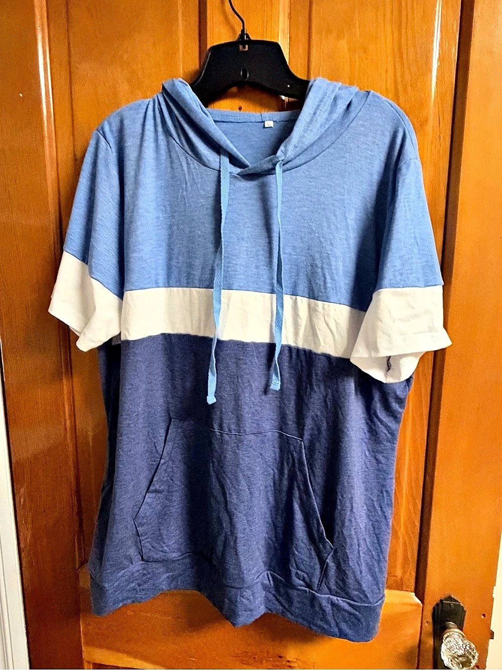 Woman’s Hooded Short Sleeve Tshirt Blue & White Size XL